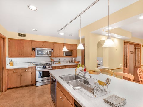 Tiny photo for 1121 S Aldine Avenue, Park Ridge, IL 60068 (MLS # 12742383)