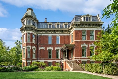 1407 N Hoyne Avenue Chicago IL 60622