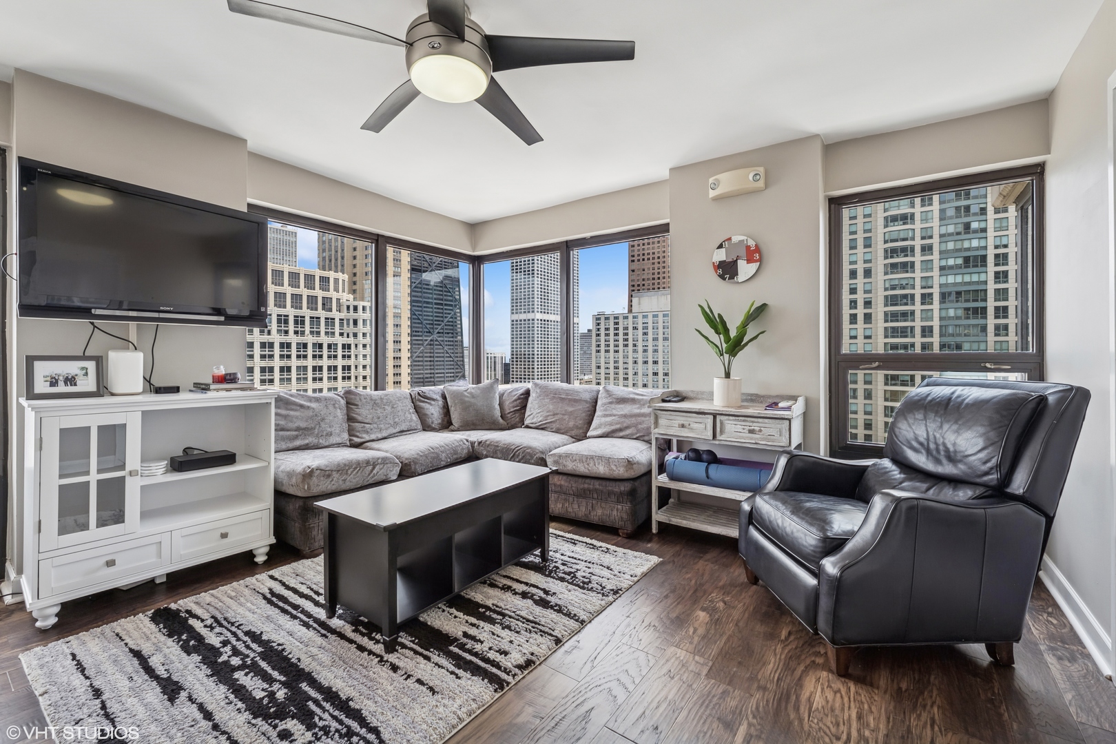 30 E Huron Street 3109