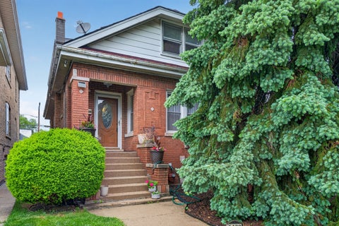 Tiny photo for 5438 W Melrose Street, Chicago, IL 60641 (MLS # 12710808)