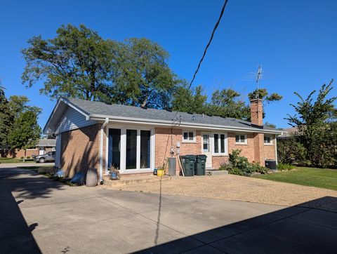 Tiny photo for 8927 Belleforte Avenue, Morton Grove, IL 60053 (MLS # 12465606)