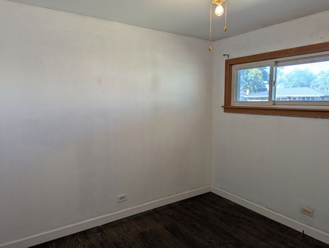 Tiny photo for 8927 Belleforte Avenue, Morton Grove, IL 60053 (MLS # 12465606)