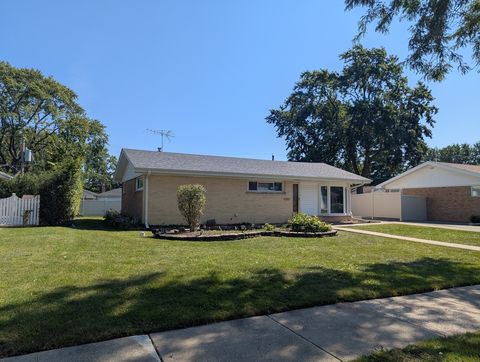 Tiny photo for 8927 Belleforte Avenue, Morton Grove, IL 60053 (MLS # 12465606)