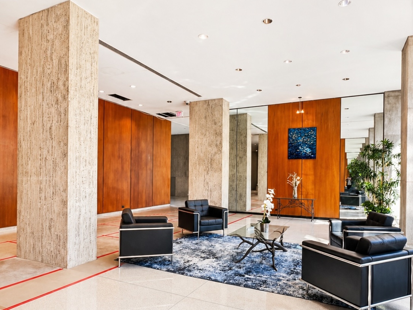 4800 S Chicago Beach Drive 2006S