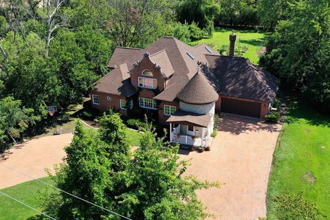 A home in Des Plaines