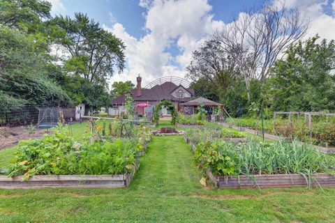 A home in Des Plaines