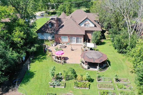 A home in Des Plaines