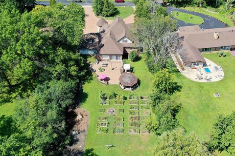 A home in Des Plaines