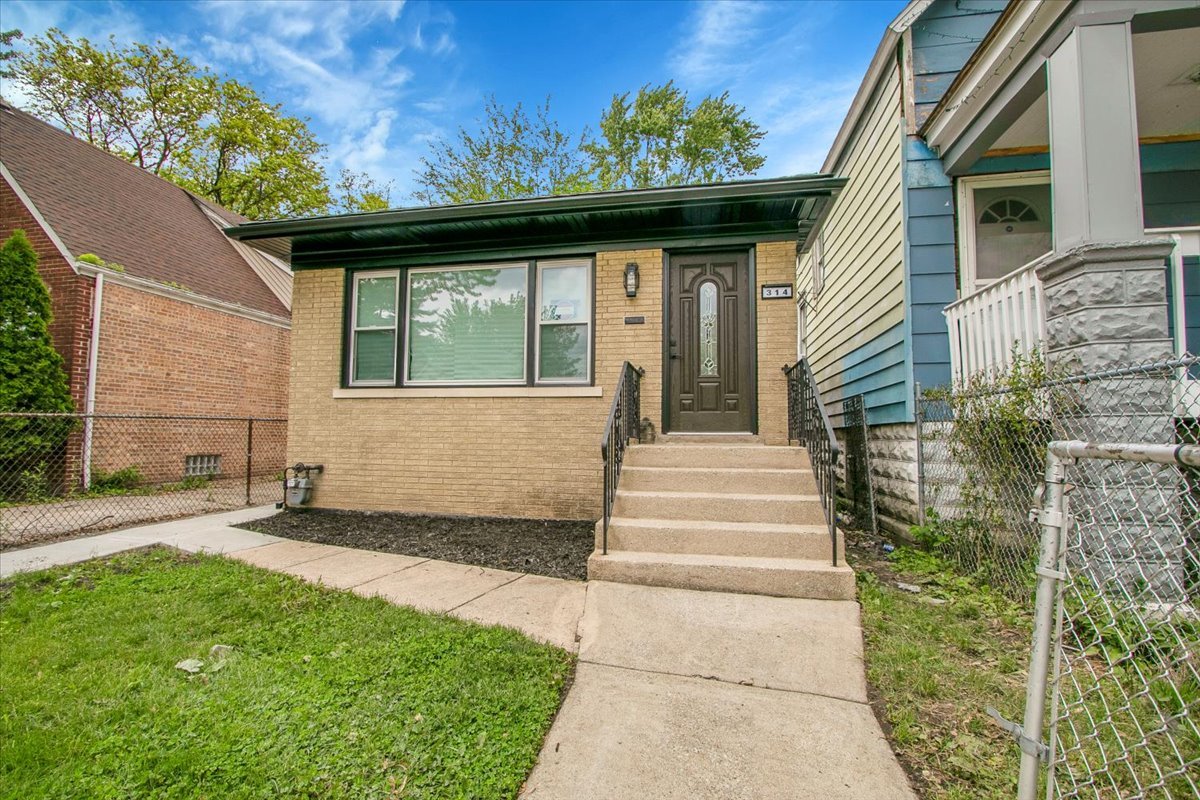 314 W 106th Place
