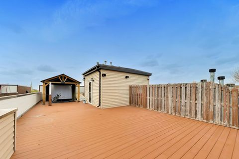 Tiny photo for 3028 N SHEFFIELD Avenue #4S, Chicago, IL 60657 (MLS # 12618944)