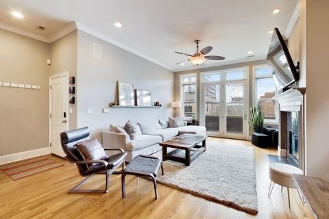 Tiny photo for 3028 N SHEFFIELD Avenue #4S, Chicago, IL 60657 (MLS # 12618944)