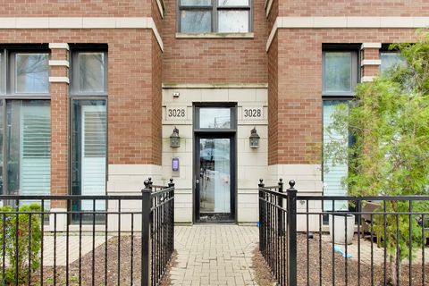 Tiny photo for 3028 N SHEFFIELD Avenue #4S, Chicago, IL 60657 (MLS # 12618944)