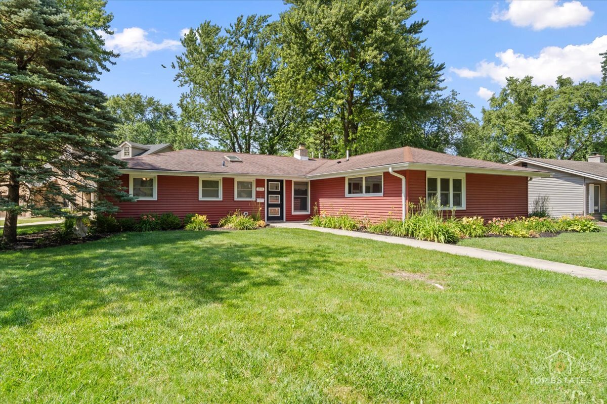 1702 Winthrop Lane