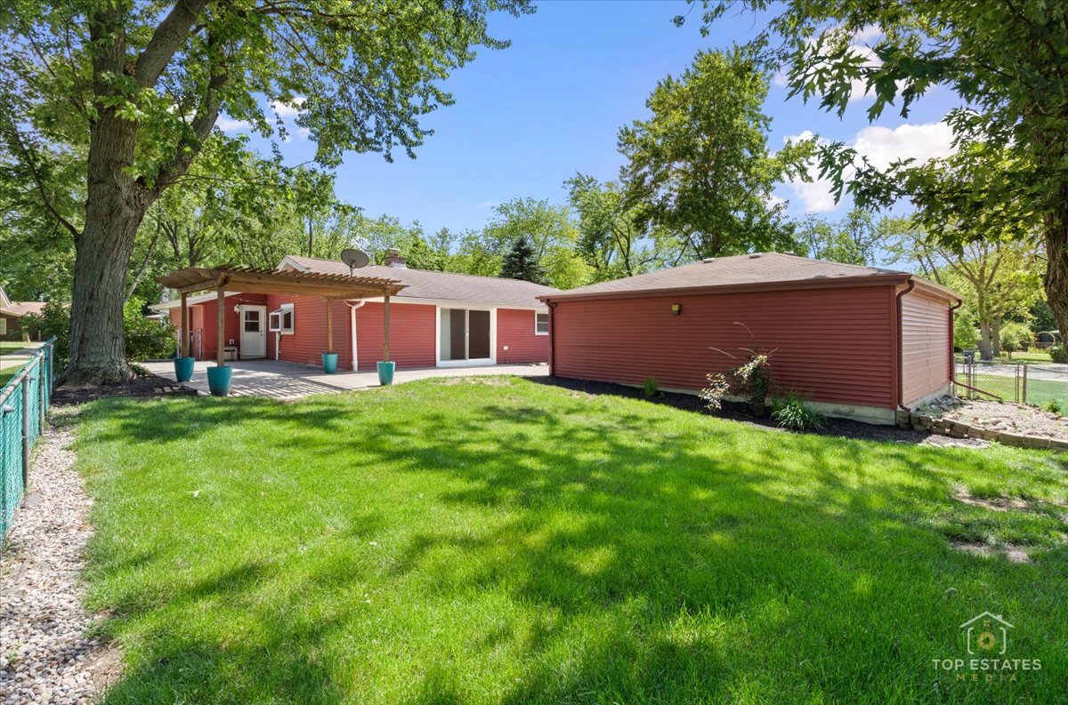 1702 Winthrop Lane