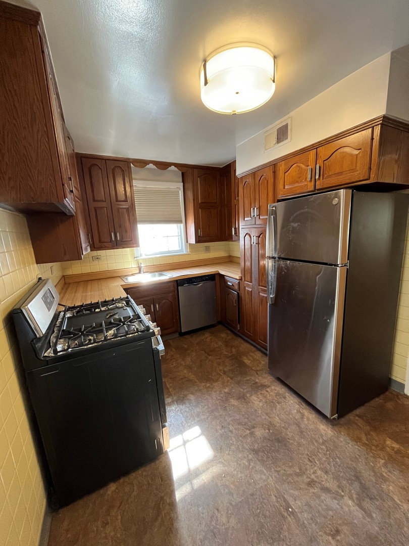 2849 W Pratt Boulevard