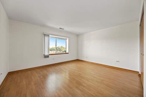 Tiny photo for 2020 Saint Regis Drive #605, Lombard, IL 60148 (MLS # 12739618)