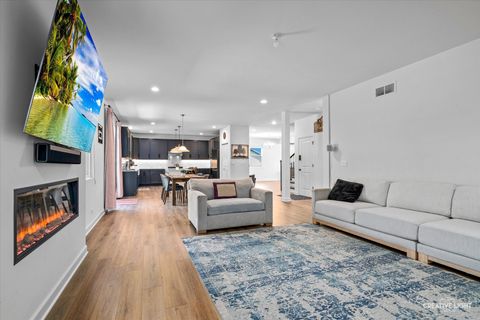 Tiny photo for 495 Timber Oak Lane, Yorkville, IL 60560 (MLS # 12440319)