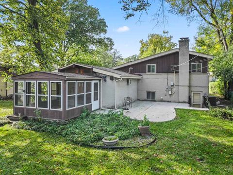 Tiny photo for 9101 Sleeping Bear Road, Skokie, IL 60076 (MLS # 12446784)