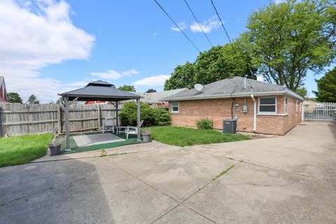 Tiny photo for 7728 S Kilpatrick Avenue, Chicago, IL 60652 (MLS # 12637365)