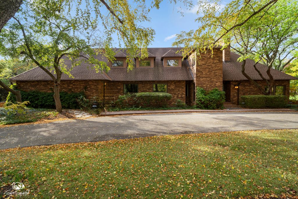 Photo for 200 Shorewood Lane, Shorewood, IL 60404 (MLS # 12498868)