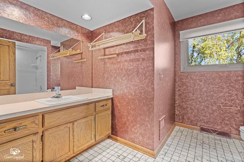 Tiny photo for 200 Shorewood Lane, Shorewood, IL 60404 (MLS # 12498868)