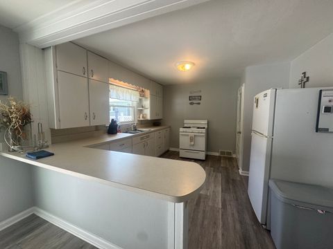 Tiny photo for 506 SW 3rd Street, Aledo, IL 61231 (MLS # 12688552)