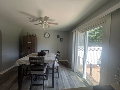 Tiny photo for 506 SW 3rd Street, Aledo, IL 61231 (MLS # 12688552)