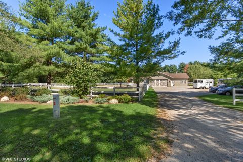 Tiny photo for 11 Moate Lane, Barrington Hills, IL 60010 (MLS # 12500344)