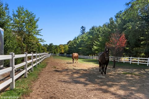 Tiny photo for 11 Moate Lane, Barrington Hills, IL 60010 (MLS # 12500344)