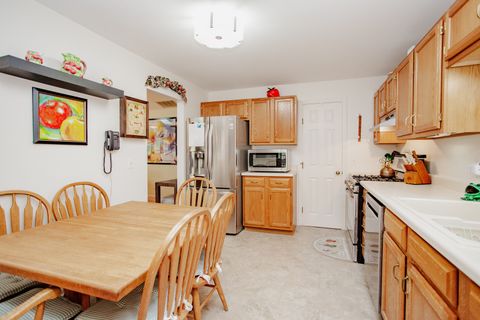 Tiny photo for 1401 Plum Court #D, Mount Prospect, IL 60056 (MLS # 12547623)