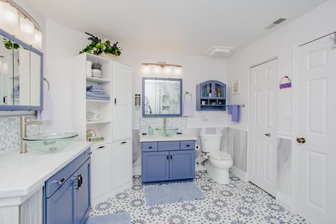 Tiny photo for 1401 Plum Court #D, Mount Prospect, IL 60056 (MLS # 12547623)