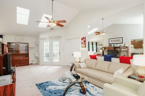 Tiny photo for 1401 Plum Court #D, Mount Prospect, IL 60056 (MLS # 12547623)