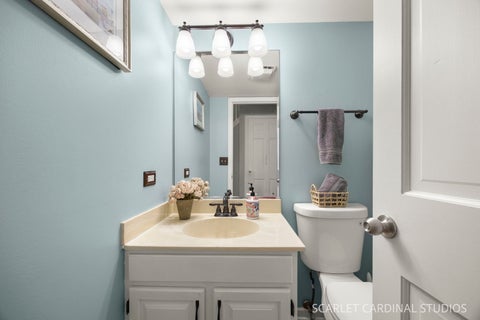Tiny photo for 56 Forestview Lane, Aurora, IL 60502 (MLS # 12671192)