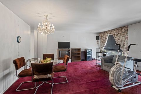 Tiny photo for 4343 N Clarendon Avenue #1715, Chicago, IL 60613 (MLS # 12570437)