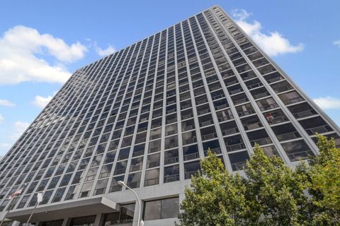 Tiny photo for 4343 N Clarendon Avenue #1715, Chicago, IL 60613 (MLS # 12570437)
