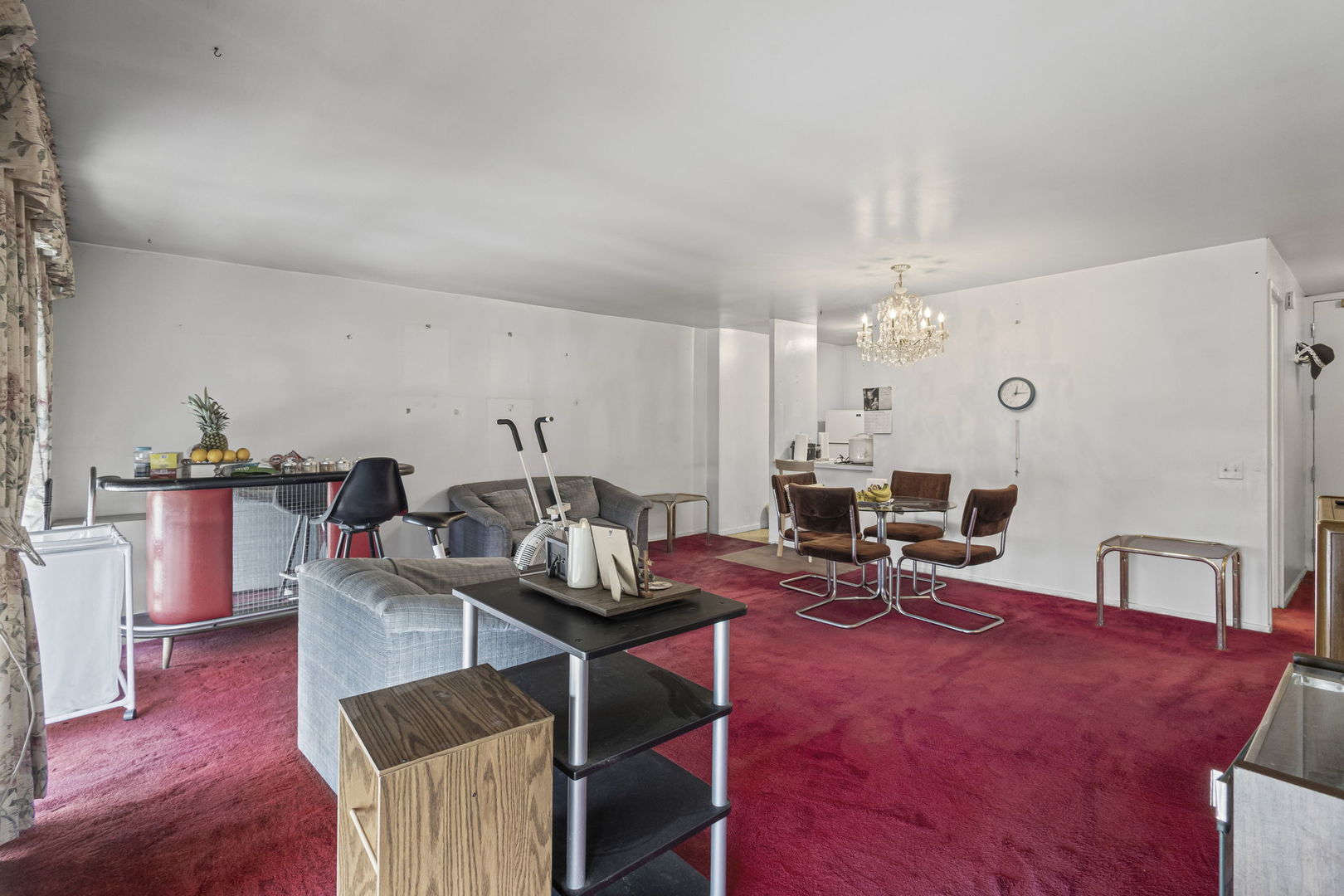 4343 N Clarendon Avenue 1715