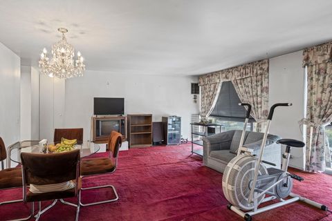 Tiny photo for 4343 N Clarendon Avenue #1715, Chicago, IL 60613 (MLS # 12570437)