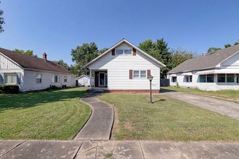 Photo of 1013 N 12th Street, Herrin, IL 62948 (MLS # 12766609)