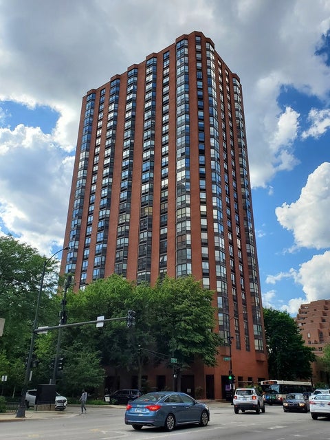 Photo of 899 S Plymouth Court #504, Chicago, IL 60605 (MLS # 12783097)