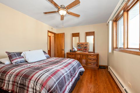 Tiny photo for 10124 Maple Avenue, Oak Lawn, IL 60453 (MLS # 12621967)