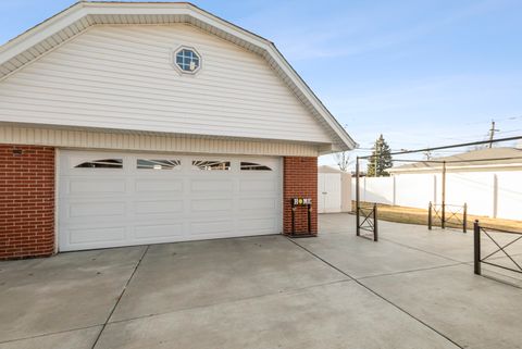 Tiny photo for 10124 Maple Avenue, Oak Lawn, IL 60453 (MLS # 12621967)