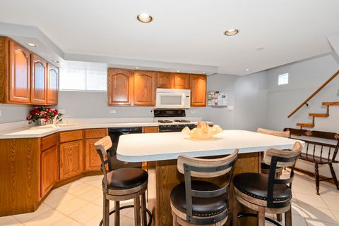 Tiny photo for 10124 Maple Avenue, Oak Lawn, IL 60453 (MLS # 12621967)