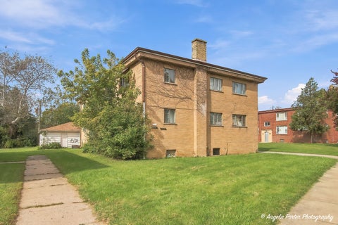 Tiny photo for 754 Walnut Street #2w, Waukegan, IL 60085 (MLS # 12788029)