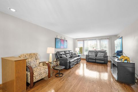 Tiny photo for 2949 W 100th Street, Evergreen Park, IL 60805 (MLS # 12439002)