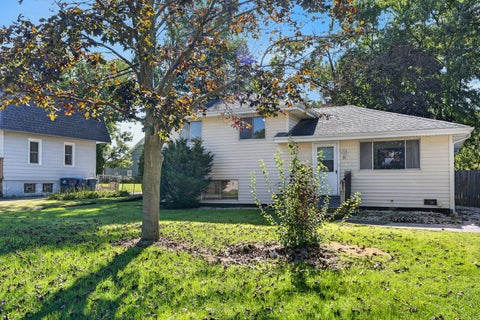 Photo of 21 Janet Avenue, Darien, IL 60561 (MLS # 12783392)