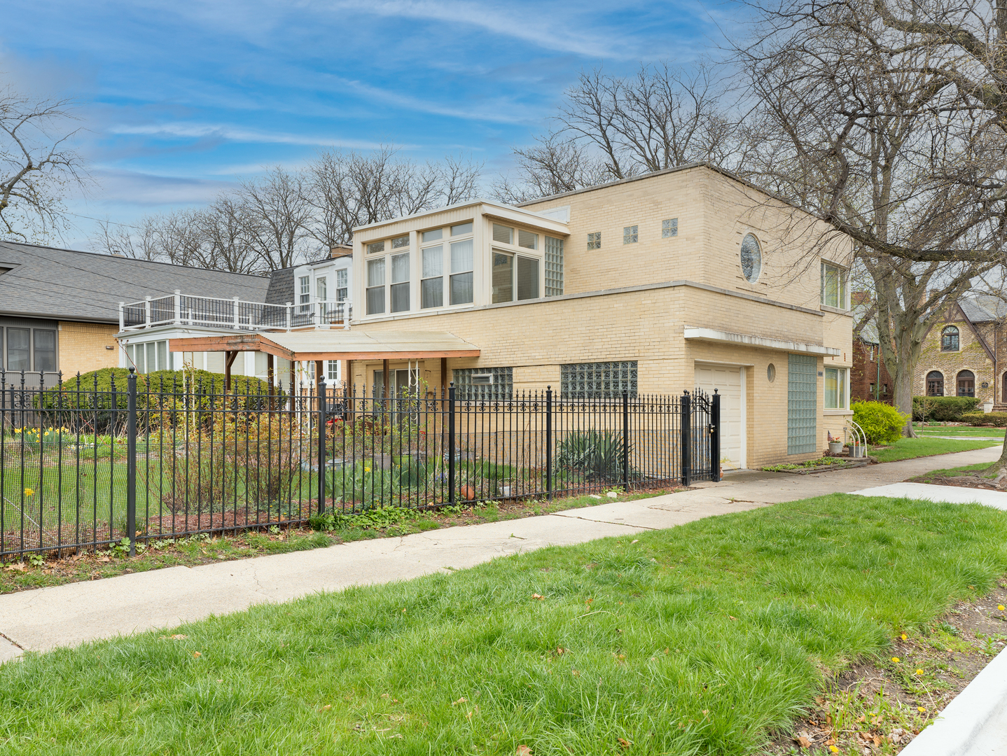 4500 W Thorndale Avenue