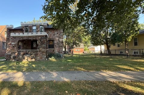 Tiny photo for 4125 Deyo Avenue, Brookfield, IL 60513 (MLS # 12486946)