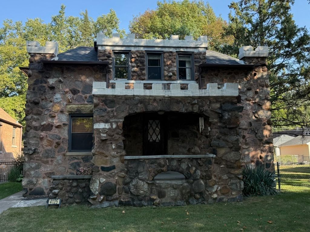 Photo for 4125 Deyo Avenue, Brookfield, IL 60513 (MLS # 12486946)