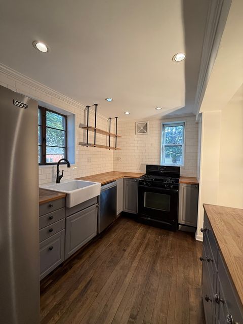Tiny photo for 4125 Deyo Avenue, Brookfield, IL 60513 (MLS # 12486946)