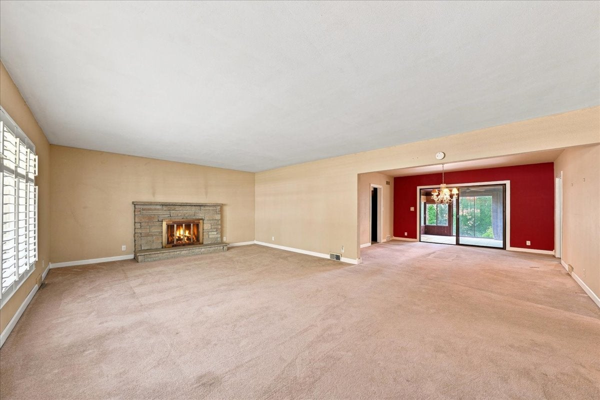 1500 Mayfield Avenue